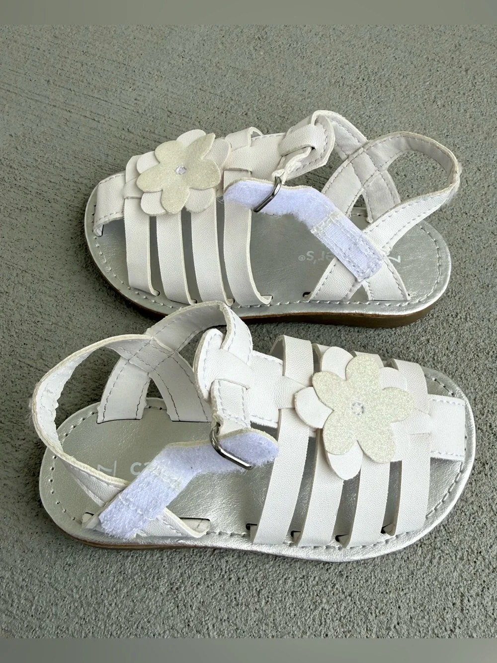 NWOT Carter's White Flower Toddler Spring Summer Faux Leather Sandals Size 7